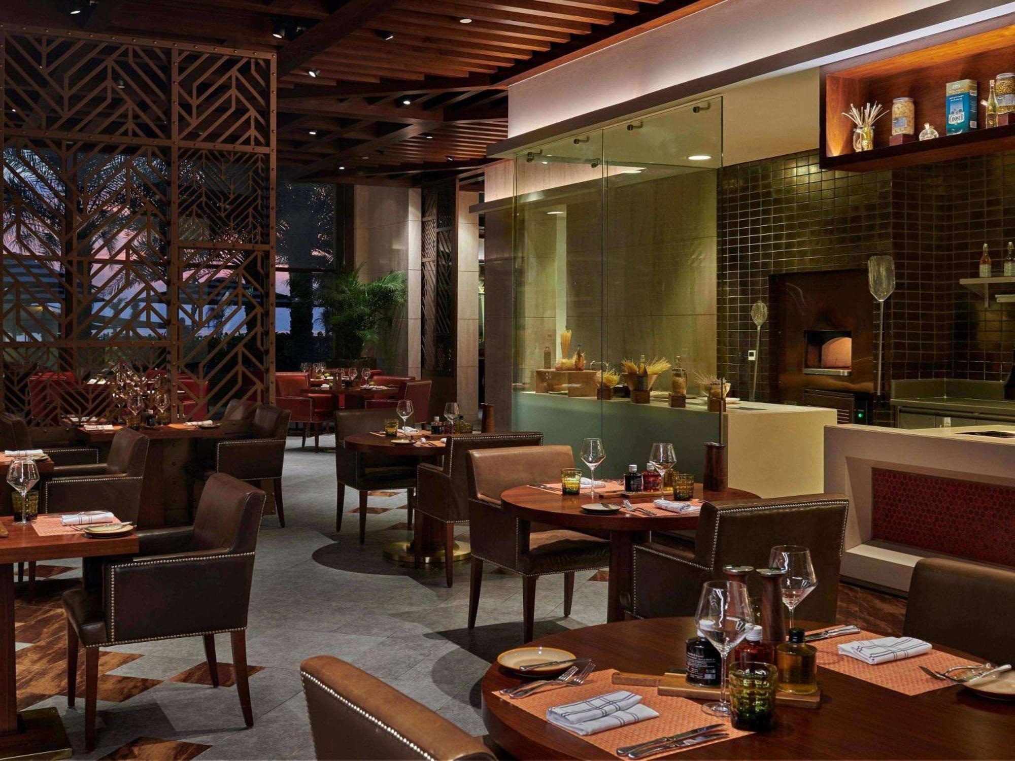 מלון Fairmont אג'מן מראה חיצוני תמונה The interior of the restaurant